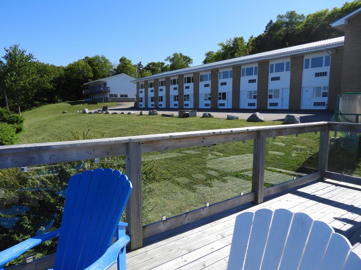 Admiral Digby Inn Restaurant And Cottages Exterior photo