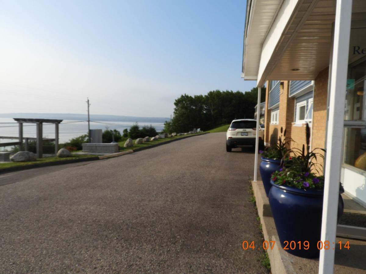 Admiral Digby Inn Restaurant And Cottages Exterior photo